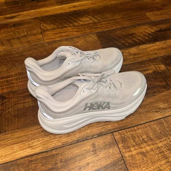 HOKA Bondi 9 Women Size 7.5B/Stardust / Silver - Picture 2 of 6